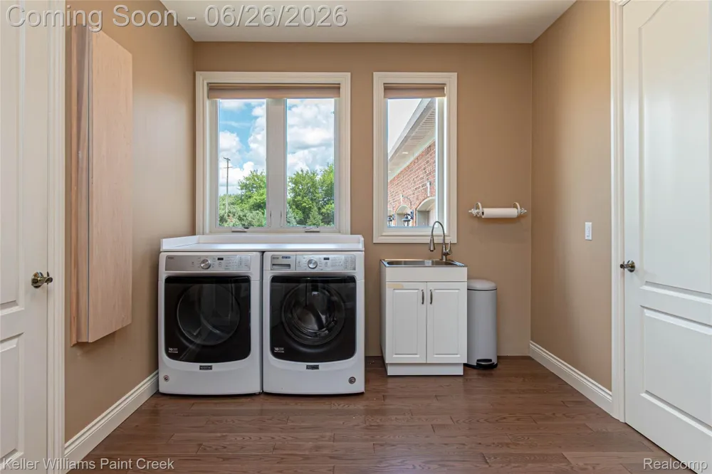 2400 Inwood Road Washington Township, MI 48095