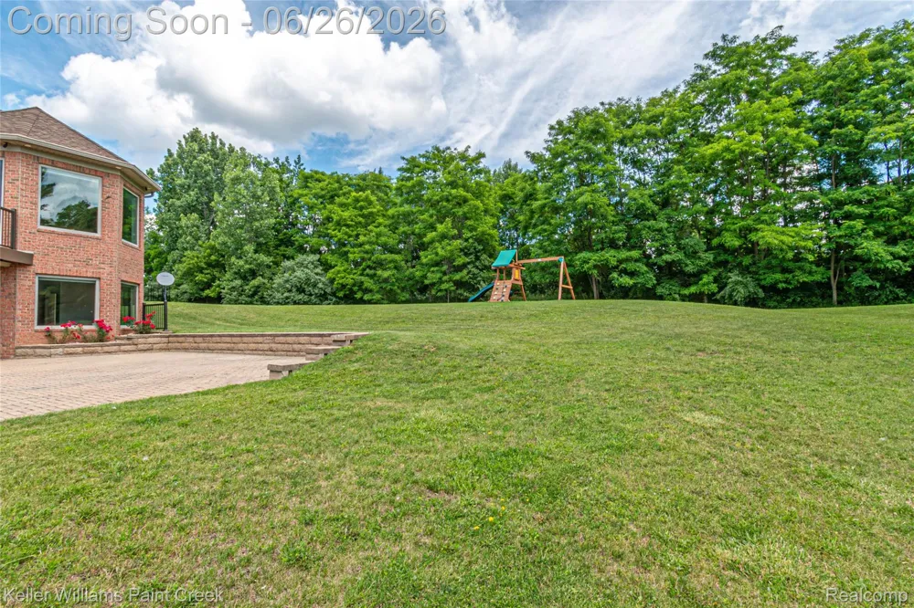 2400 Inwood Road Washington Township, MI 48095