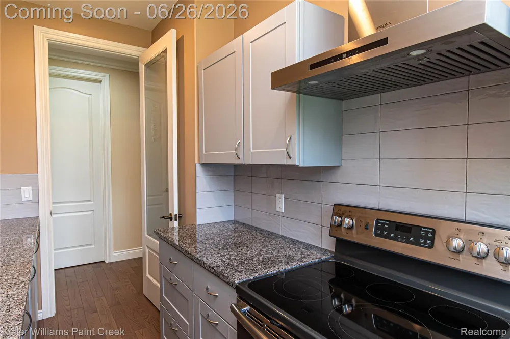 2400 Inwood Road Washington Township, MI 48095