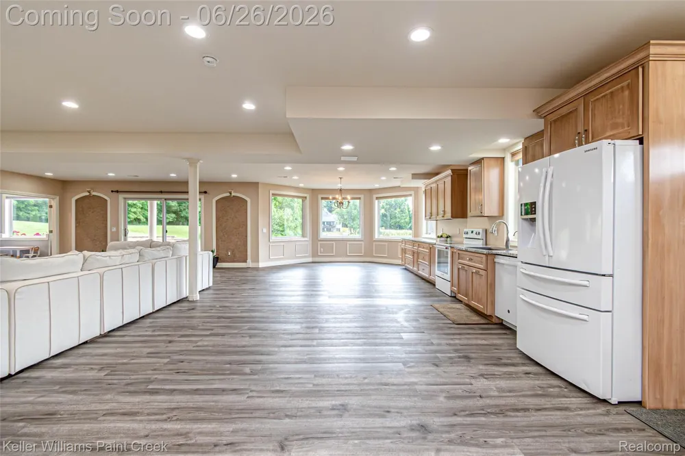 2400 Inwood Road Washington Township, MI 48095