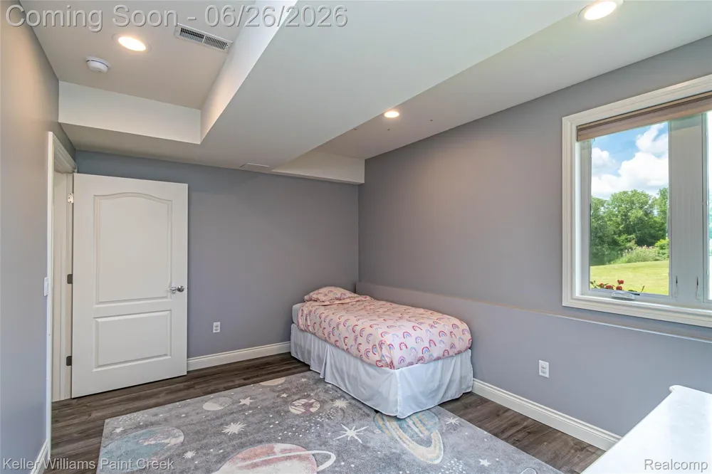 2400 Inwood Road Washington Township, MI 48095