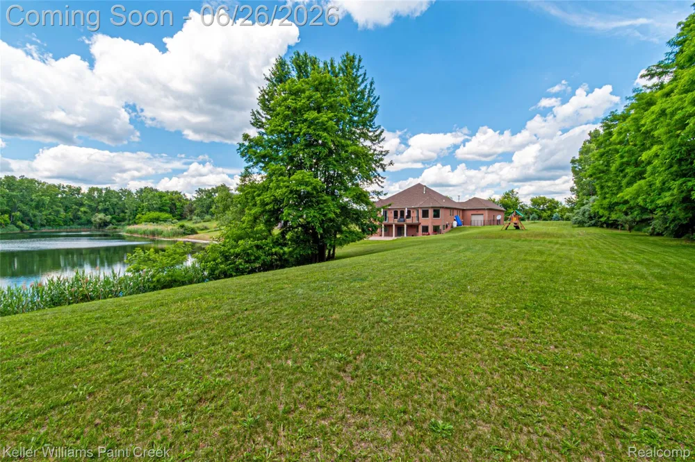 2400 Inwood Road Washington Township, MI 48095