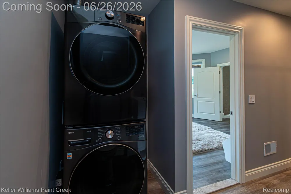 2400 Inwood Road Washington Township, MI 48095