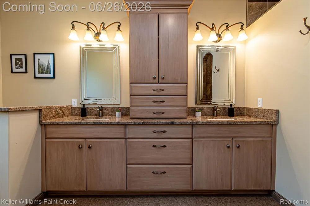 2400 Inwood Road Washington Township, MI 48095