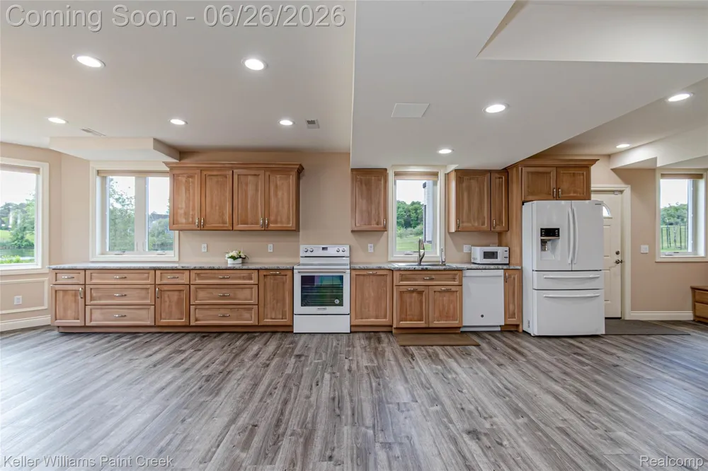 2400 Inwood Road Washington Township, MI 48095