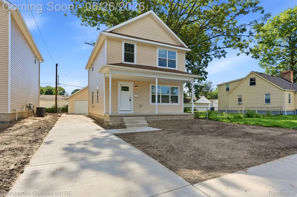 27824 Groveland Street Madison Heights City, MI 48071