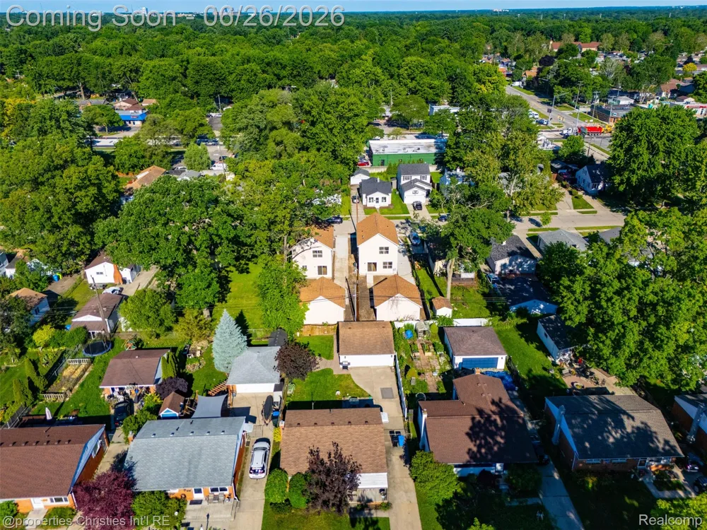 27824 Groveland Street Madison Heights City, MI 48071