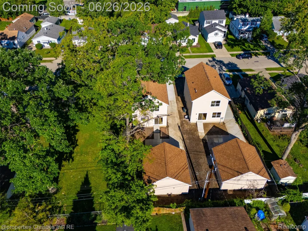 27824 Groveland Street Madison Heights City, MI 48071