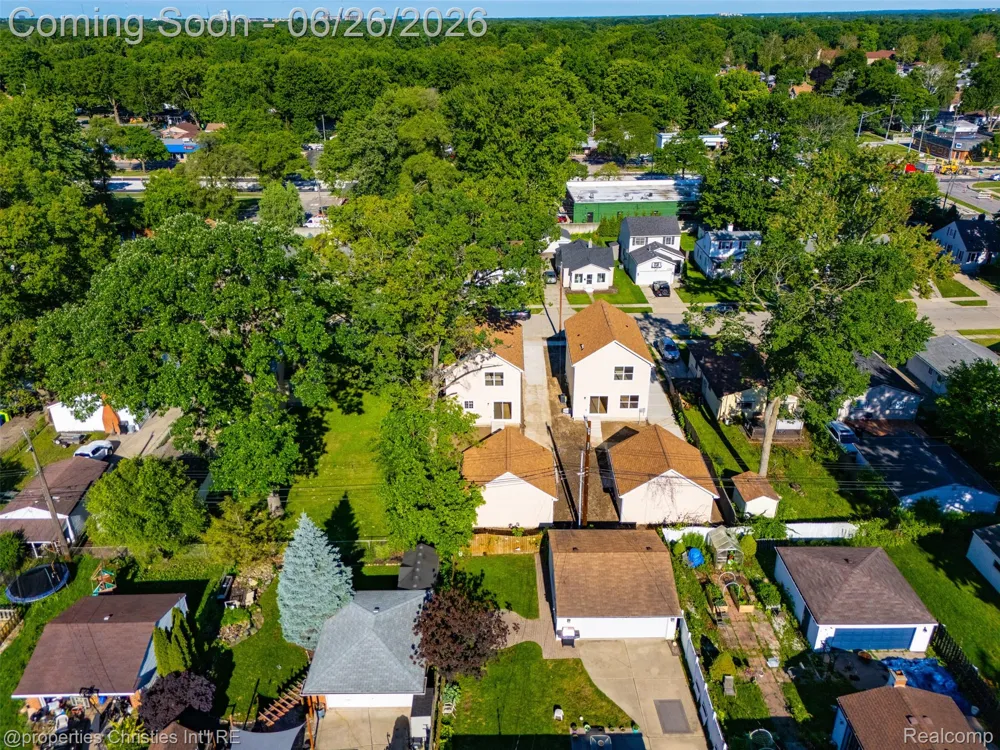 27824 Groveland Street Madison Heights City, MI 48071