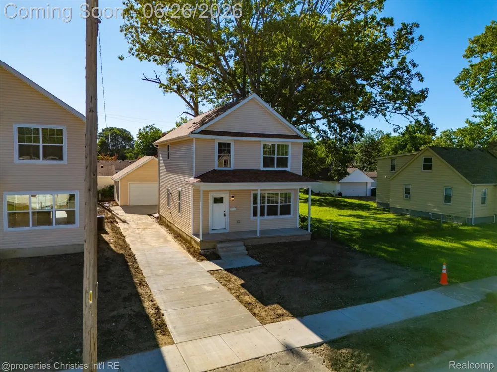 27824 Groveland Street Madison Heights City, MI 48071