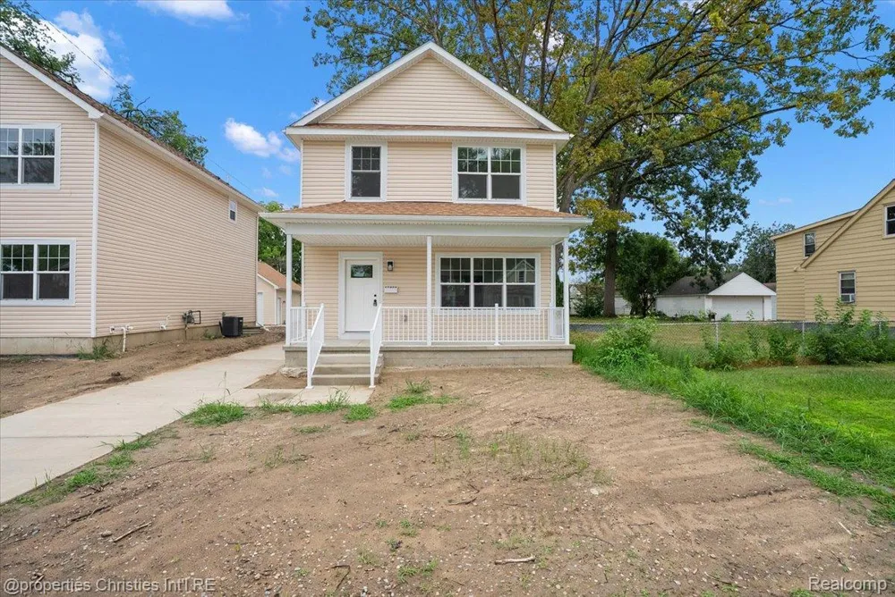 27824 Groveland Street Madison Heights City, MI 48071