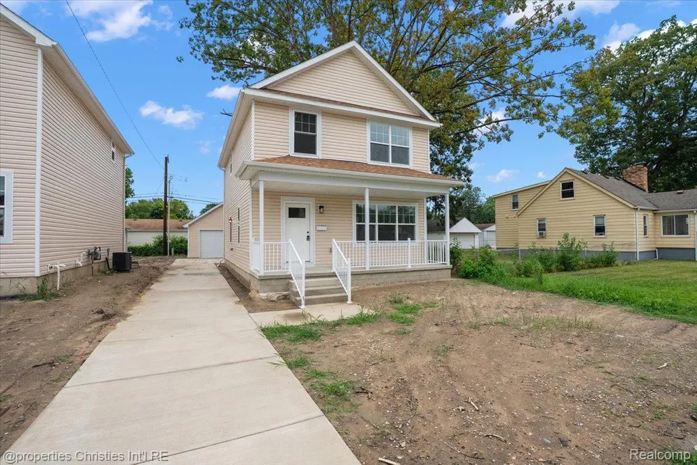 27824 Groveland Street Madison Heights City, MI 48071