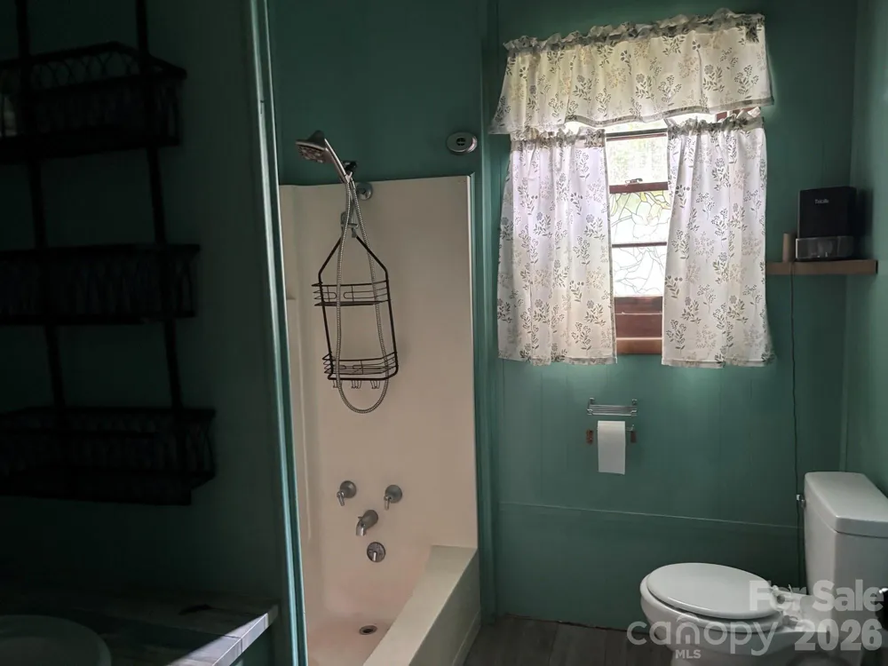 86 Jack Sullins Road Spruce Pine, NC 28777