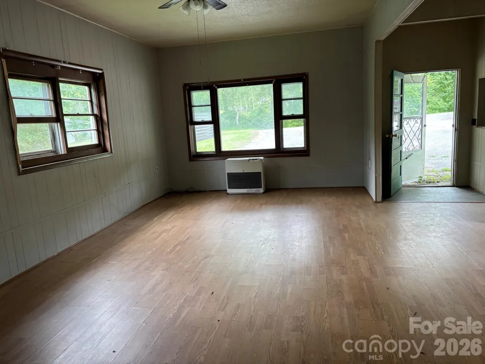 86 Jack Sullins Road Spruce Pine, NC 28777