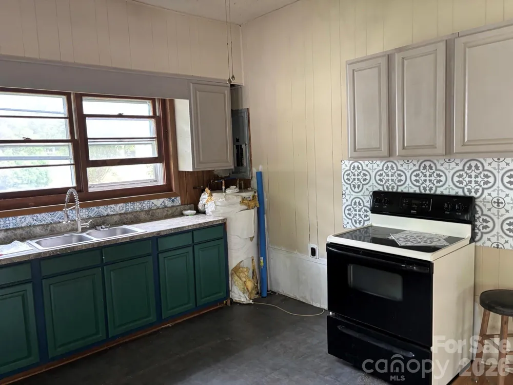 86 Jack Sullins Road Spruce Pine, NC 28777