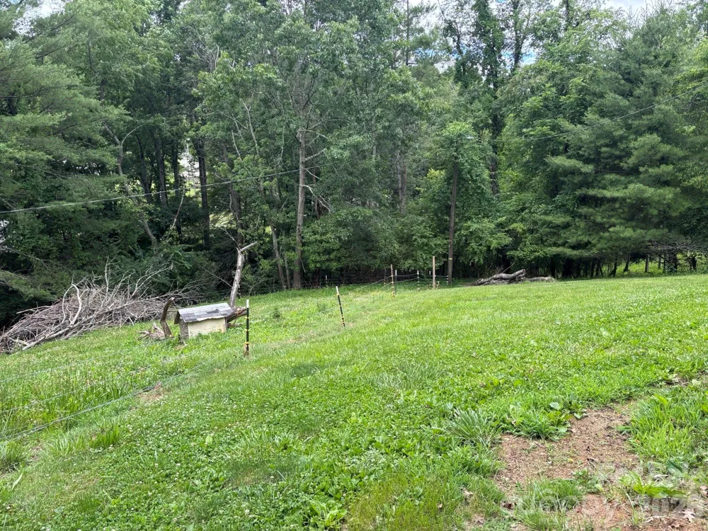 86 Jack Sullins Road Spruce Pine, NC 28777