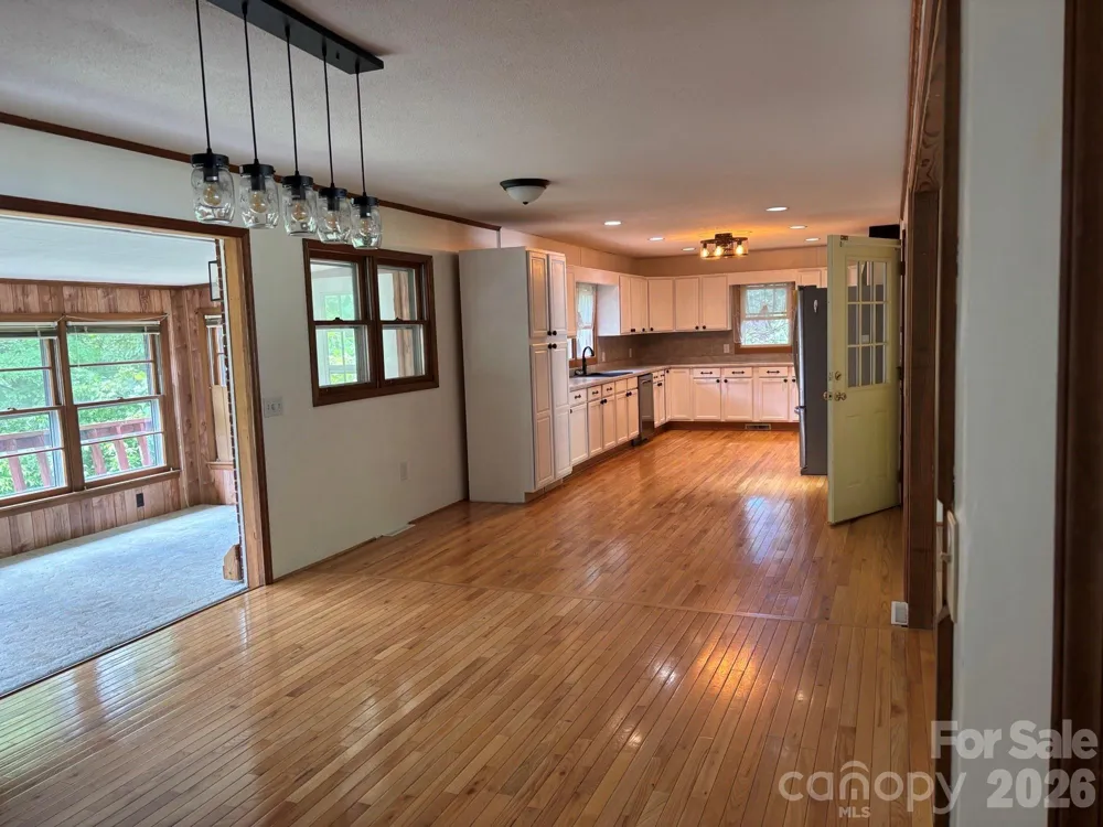 86 Jack Sullins Road Spruce Pine, NC 28777