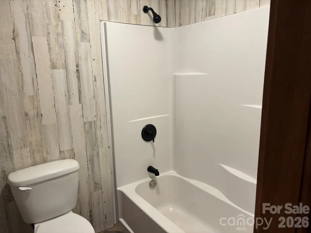 86 Jack Sullins Road Spruce Pine, NC 28777