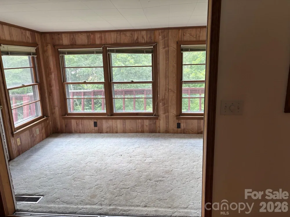 86 Jack Sullins Road Spruce Pine, NC 28777