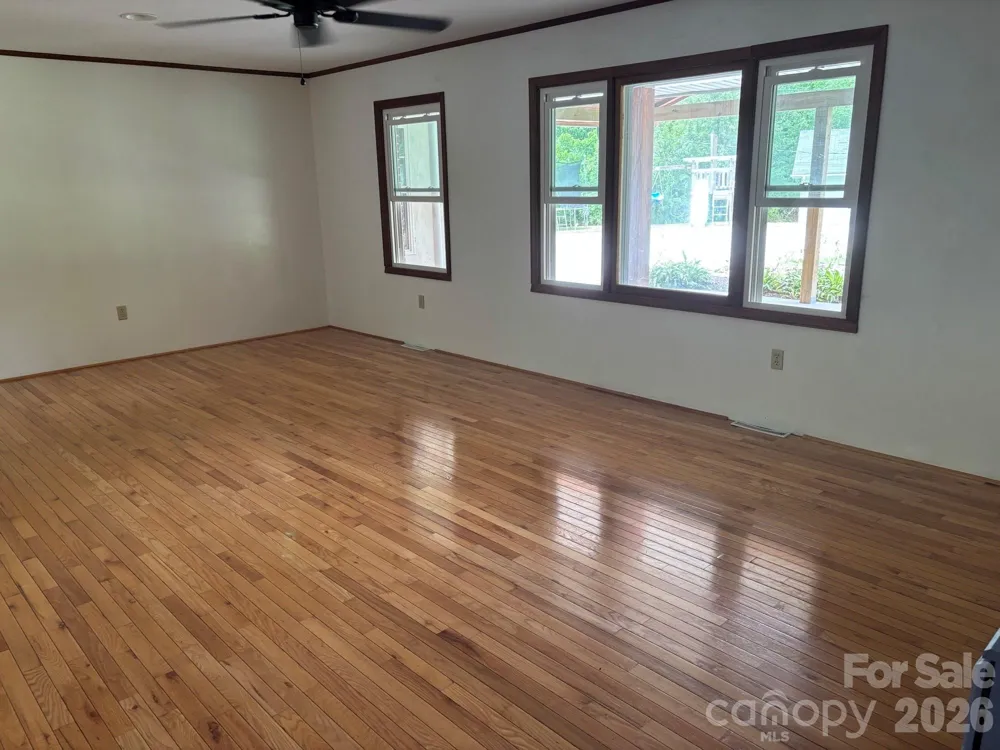 86 Jack Sullins Road Spruce Pine, NC 28777