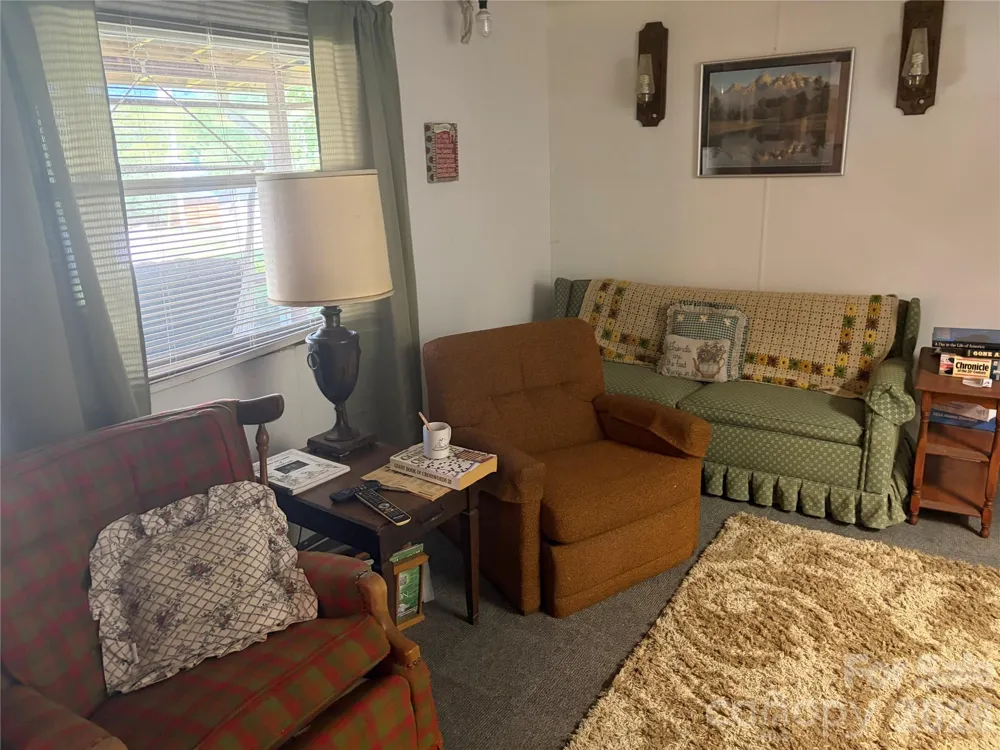 42 Country Meadows Road Burnsville, NC 28714