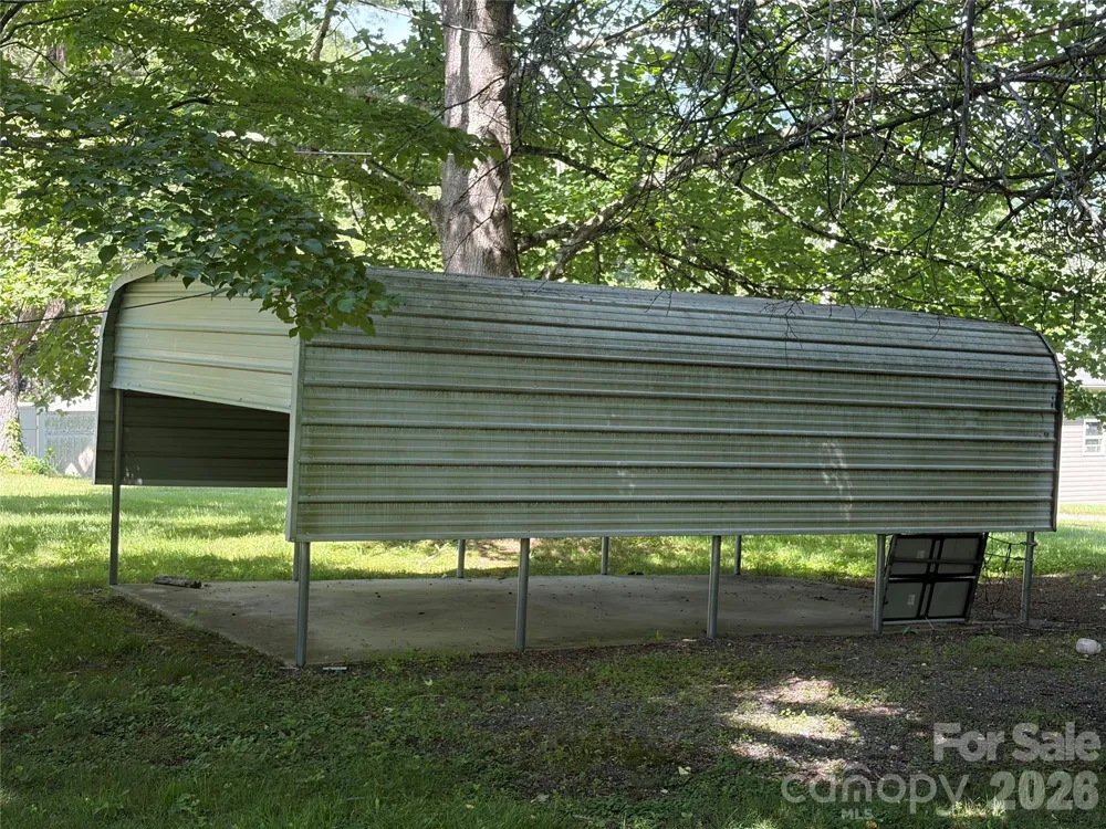 42 Country Meadows Road Burnsville, NC 28714