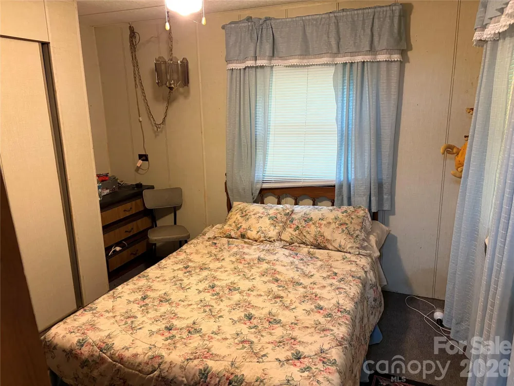 42 Country Meadows Road Burnsville, NC 28714