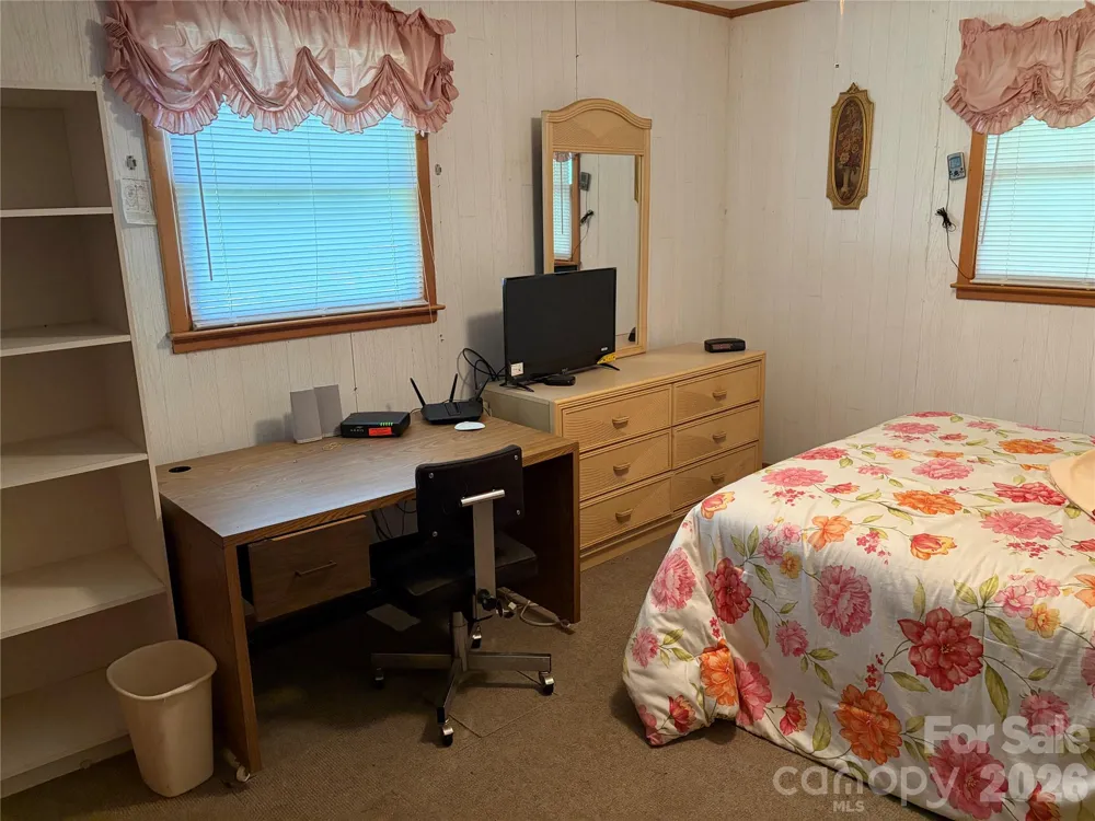 42 Country Meadows Road Burnsville, NC 28714