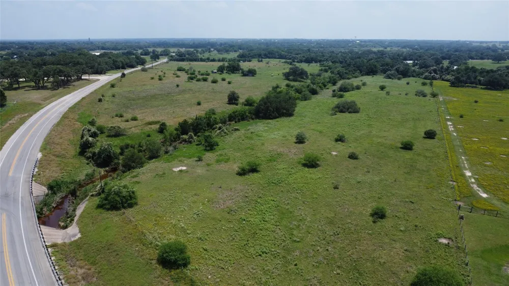 Fm 957 Hallettsville, TX 77964