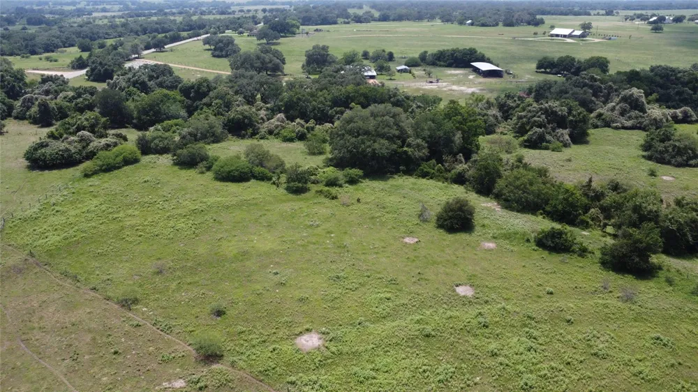 Fm 957 Hallettsville, TX 77964