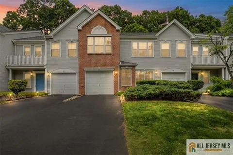 10 Pennsbury Way