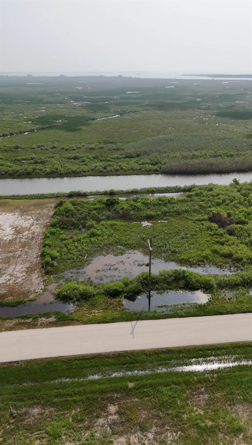 1255 Van Sant Gilchrist, TX 77617
