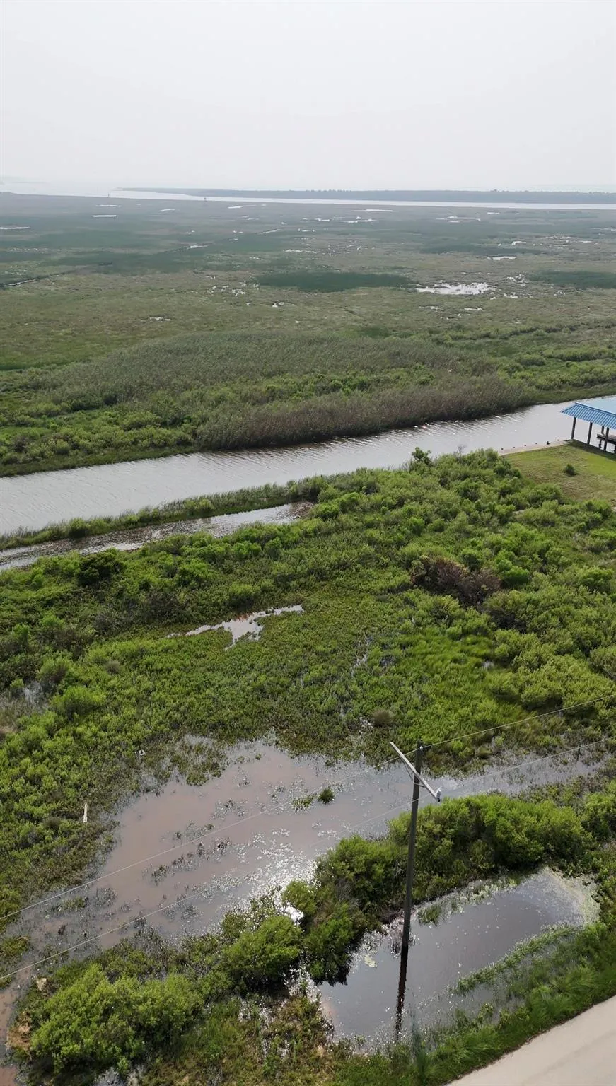 1255 Van Sant Gilchrist, TX 77617