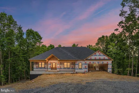 405 TEARDROP TRAIL