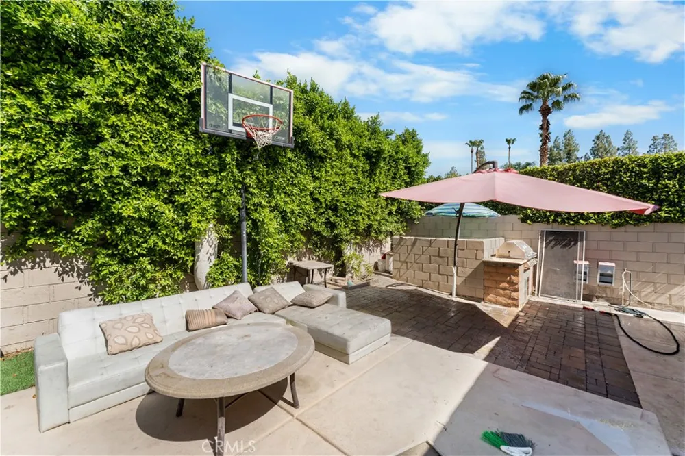 40621 Terraza Palm Desert, CA 92260