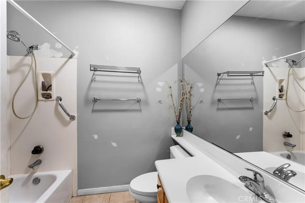 40621 Terraza Palm Desert, CA 92260