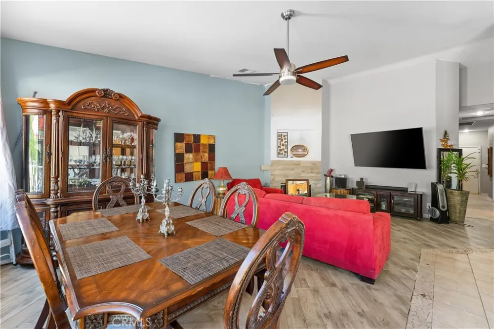 40621 Terraza Palm Desert, CA 92260