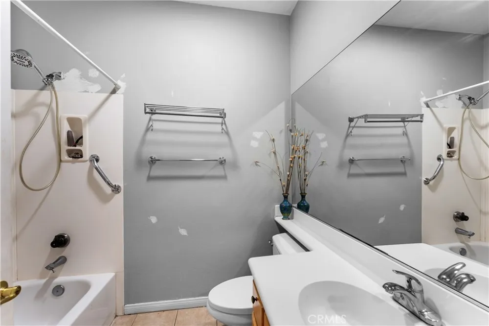 40621 Terraza Palm Desert, CA 92260