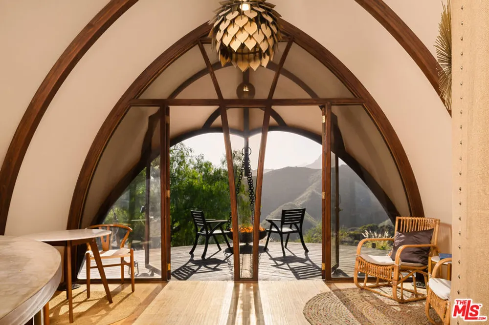 34550 Mulholland Highway Malibu, CA 90265