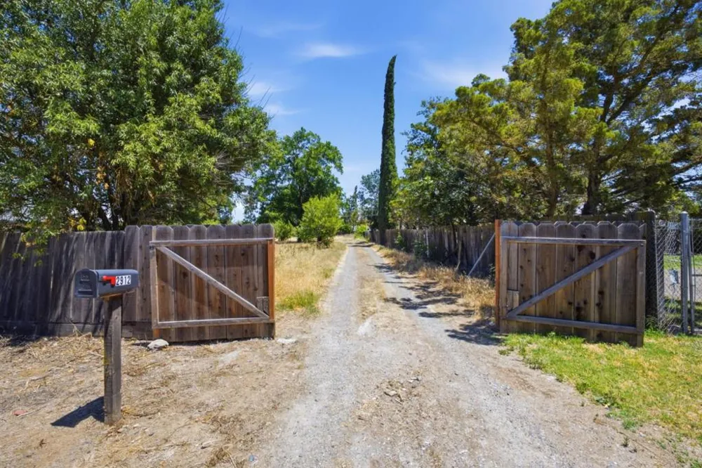 2908 Oleander Avenue Merced, CA 95340