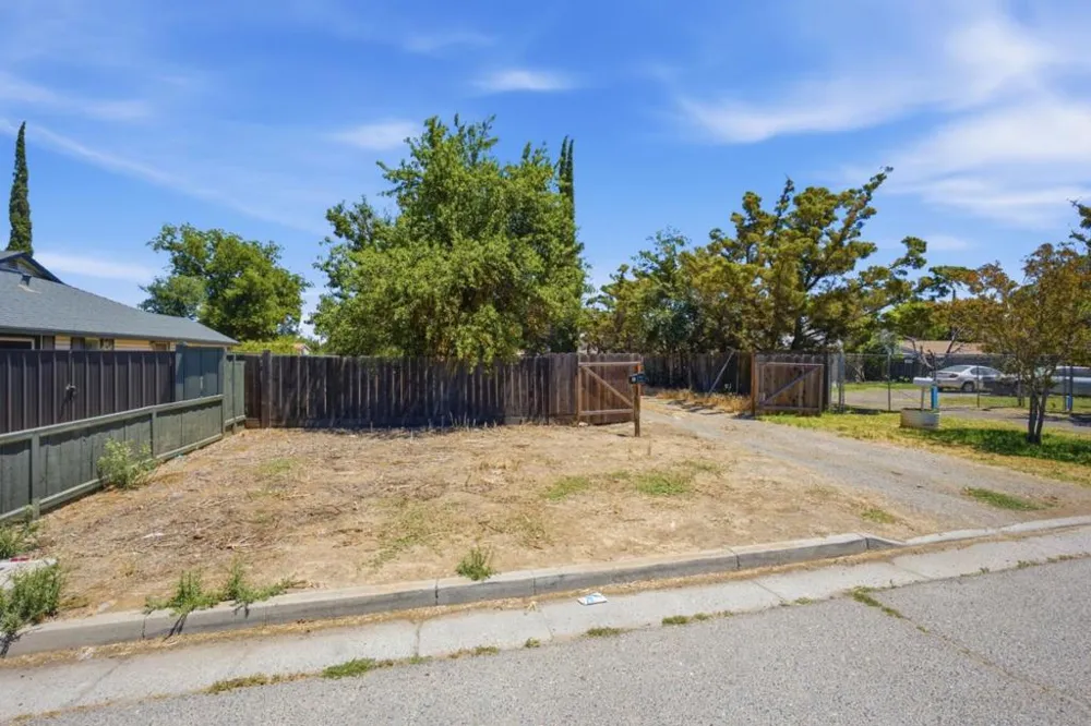 2908 Oleander Avenue Merced, CA 95340