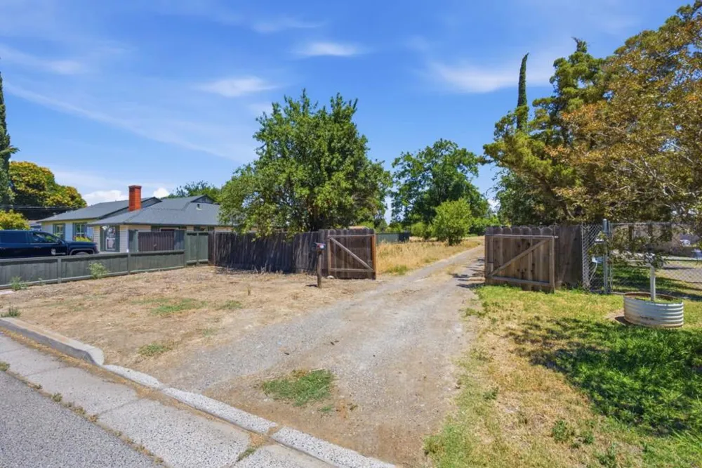2908 Oleander Avenue Merced, CA 95340
