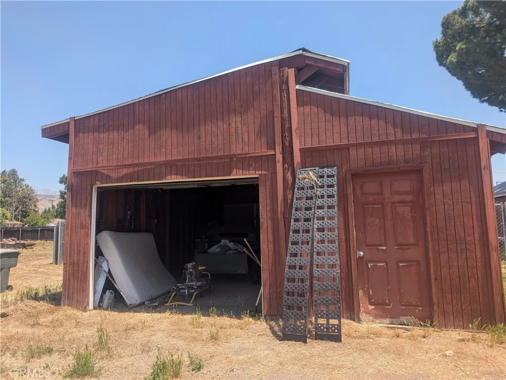 32260 Avenue E Yucaipa, CA 92399