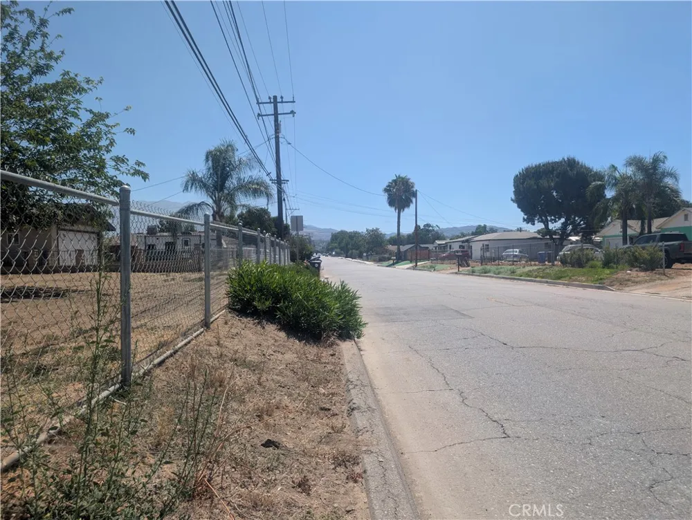 32260 Avenue E Yucaipa, CA 92399