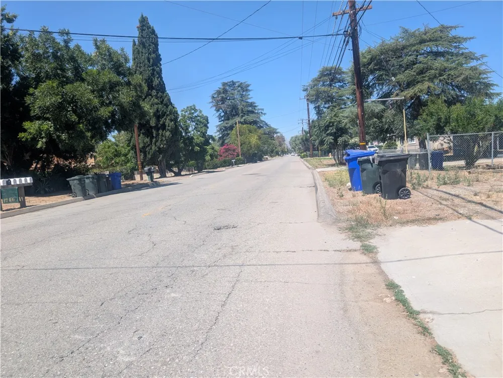 32260 Avenue E Yucaipa, CA 92399