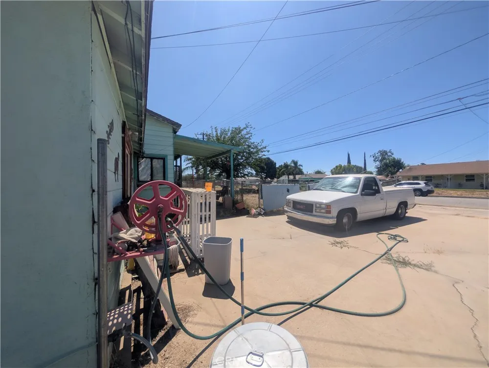 32260 Avenue E Yucaipa, CA 92399