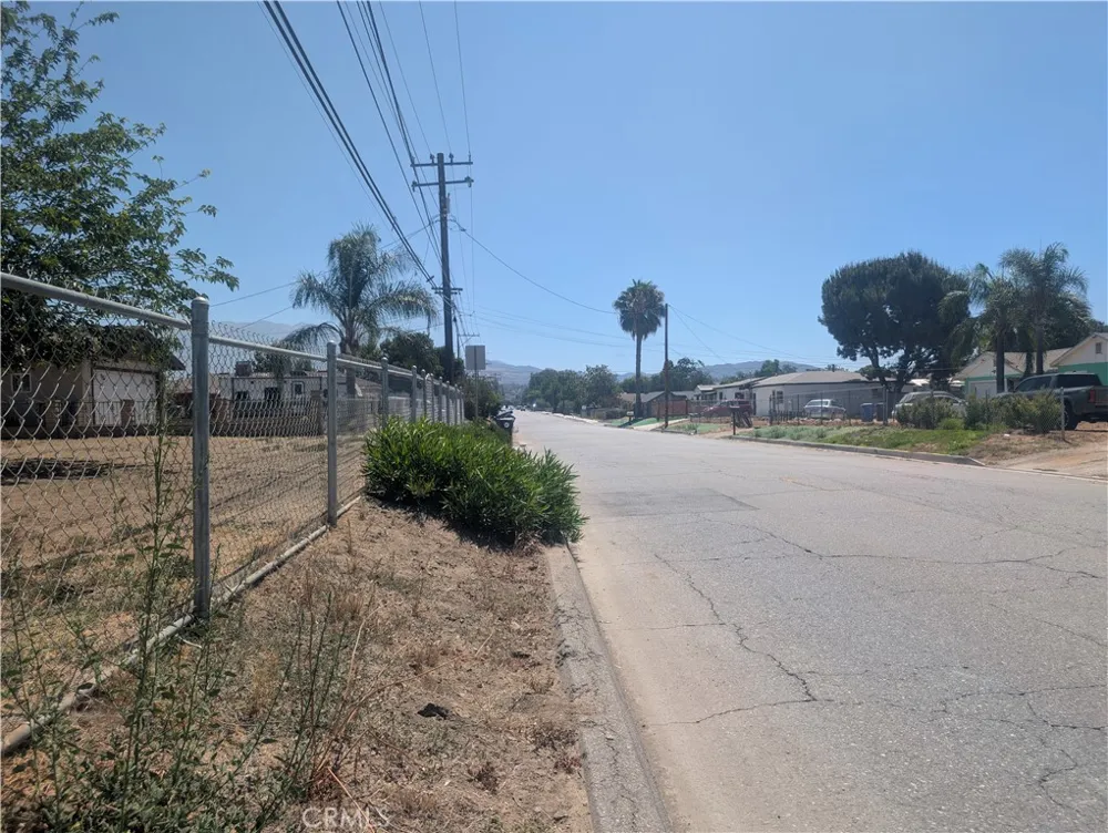 32260 Avenue E Yucaipa, CA 92399