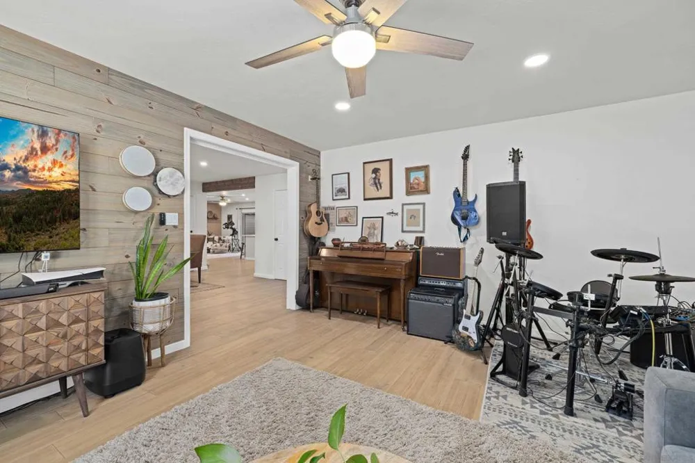 28960 Cedar Lane Pine Valley, CA 91962