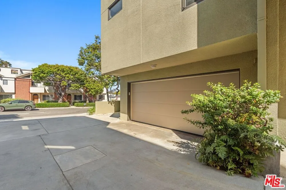 650 Pacific Street #8 Santa Monica, CA 90405