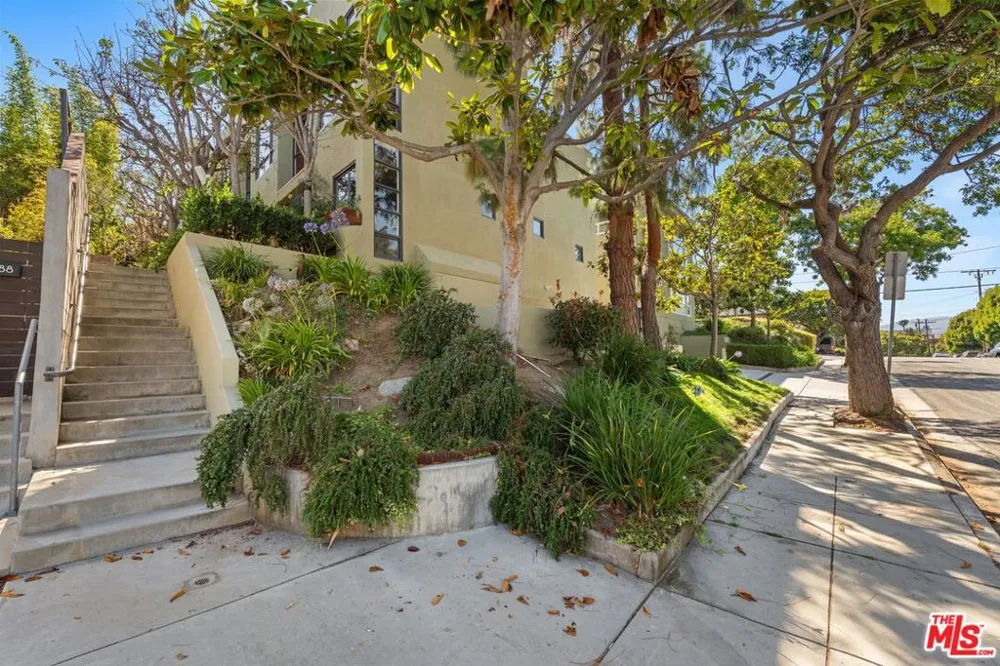 650 Pacific Street #8 Santa Monica, CA 90405